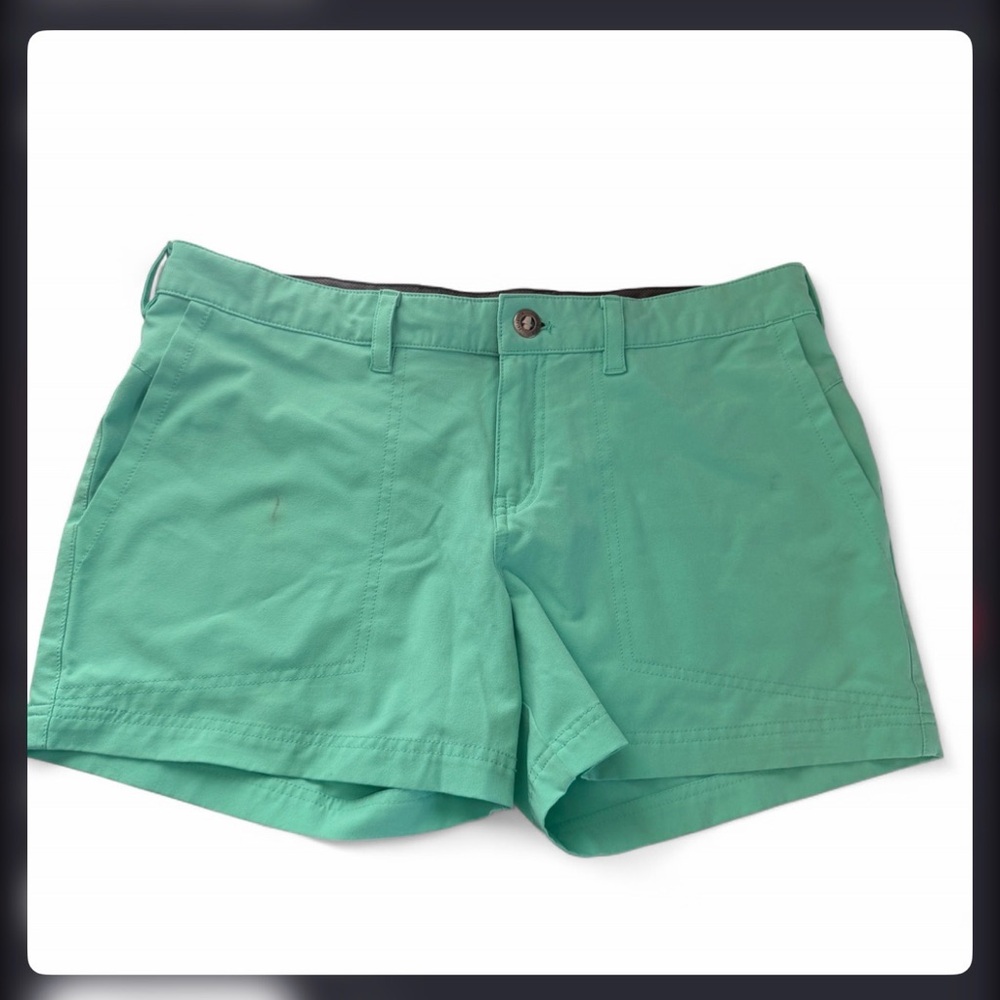 Women’s Patagonia green shorts Size 8